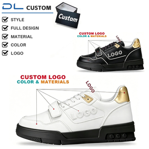 Chaussures de skate de luxe personnalisées, vente en gros, marque privée, faible MOQ, personnalisation complète, baskets décontractées unisexes à fermeture auto-agrippante pour hommes et femmes - Product Image 1