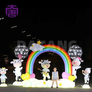 Luces decorativas para puertas de PVC con clasificación IP65 a prueba de agua, diseño luminoso para celebraciones de Año Nuevo en exteriores, para plazas de ciudades y grandes festivales. - Product Image 3