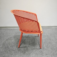 Chaise de salle à manger contemporaine en aluminium perforé pour l'extérieur, résistante aux UV et imperméable, fauteuil de patio