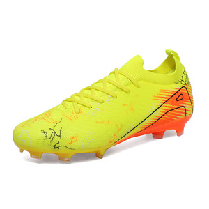 Chaussures de football pour hommes, orange, à tige basse, technologie Tenshi, motifs jaunes et noirs, tige synthétique, semelle extérieure en caoutchouc, chaussures de sport d'été - Product Image 3