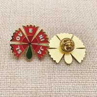 Insigne en relief 3D avec placage or poli, finition émail en alliage de zinc - Badges métalliques personnalisés pour cadeaux souvenirs