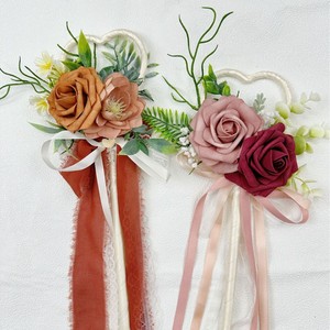 Bouquet di Lusso a Forma di Cuore con Bacchetta Magica <span class=keywords><strong>per</strong></span> <span class=keywords><strong>Matrimonio</strong></span>, Rose Artificiali con Lunghe Nastri <span class=keywords><strong>per</strong></span> Cerimonie Civili - Product Image 3