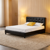 Cadre de lit double/queen size moderne en bois massif, capitonné, avec revêtement en cuir souple