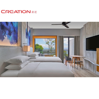 Modernes Seaview Hotel-Möbelset Maßgefertigte 5-Sterne-Hotelausstattung mit Doppelbetten TV-Wand und Schreibtisch für Resort-Projekte