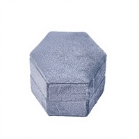 Boîte à bijoux hexagonale en velours avec doublure en velours, logo personnalisé pour le rangement des bagues et des boucles d'oreilles, idéale pour les propositions de mariage et l'emballage de bijoux de luxe