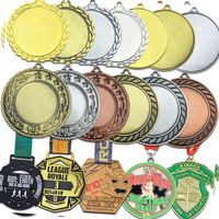 Échantillon Gratuit Médaille Sportive Personnalisée en Métal Plaqué Argent, Style Moderne Antique, pour Course de Basketball, Marathon, et Récompenses Sportives