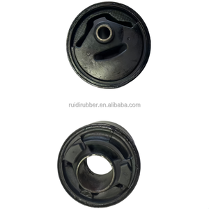 Silentbloc de support moteur arrière à absorption des chocs pour camion léger Isuzu, suspension de cabine, taille <span class=keywords><strong>standard</strong></span> de l'industrie 48x72mm, faible <span class=keywords><strong>vibration</strong></span> - Product Image 4