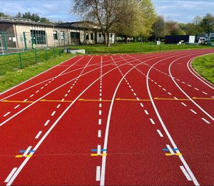 IAAF承認アスレチックPURランニングトラック400m2スタジアムランニングトラック素材 - Product Image 1