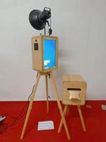 Photomaton en bois de chêne pour iPad 12,9 pouces avec support d'imprimante et flight case pour fêtes et événements