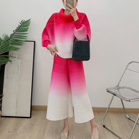 Ensemble plissé géométrique dégradé pour femme, nouvelle collection Printemps 2025 : Haut ample à revers + Pantalon décontracté large à la cheville en polyester