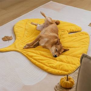 Warm Leaf Shaped Thick Polyester Dog <strong>Bed</strong> <strong>Cover</strong> and Pet Blanket Sofa Pet <strong>Bed</strong> Mat for <strong>Cats</strong> - Product Image 2