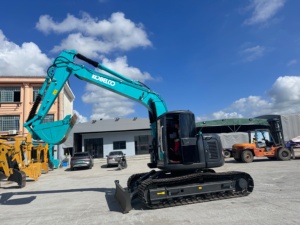 Excavatrice hydraulique Kobelco SK135 d'occasion – Vente Flash – Excellent état, sans fuites, châssis robuste – Expédition immédiate - Product Image 6