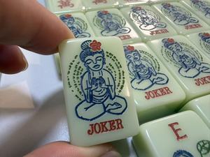 Florence Mahjong Tile Bird Pattern Eco-Friendly Acrylic <b>Folding</b> Metal <b>Legs</b> Modern Tabletop Tile Game Piece Mahjong Set 4 Players - Product Image 2