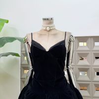 Robe en velours à col en V et bretelles, motif bourgeon de fleur, nouvelle collection automne 2026, style boutique