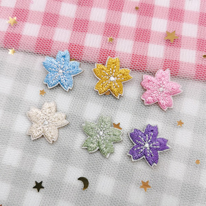 <span class=keywords><strong>Patches</strong></span> Bordados de Flor de Cerejeira Pequenos em Estoque: <span class=keywords><strong>Patches</strong></span> de Tecido com Flores Pequenas para Decorar Bolsas, Agendas, Capas de Celular - Product Image 1