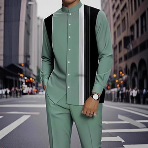 Bộ quần áo nam mùa hè phong cách đường phố, áo thun cổ tròn cài nút và quần dài tay in họa tiết kỹ thuật số, thích hợp cho hoạt động ngoài trời - Product Image 1