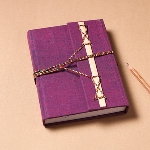 Carnet en papier fait main avec couverture en tissu et fermeture à cordon, journal artisanal durable - Product Image 1
