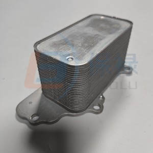 Refroidisseur d'huile 68148362AA refroidi par eau pour Honda 3.0 Diesel 2011 2013 - Product Image 1