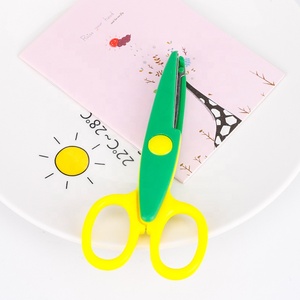 Ensemble <span class=keywords><strong>de</strong></span> <span class=keywords><strong>ciseaux</strong></span> à papier décoratifs colorés, <span class=keywords><strong>ciseaux</strong></span> pour enfants pour l'artisanat, le scrapbooking, <span class=keywords><strong>ciseaux</strong></span> <span class=keywords><strong>de</strong></span> conception pour enfants - Product Image 5