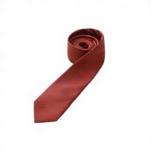 Corbata de Seda Transpirable Hecha a Mano de Lujo con Estampado Floral Vintage y Patrón Contemporáneo a Cuadros y Rayas - Product Image 2