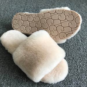 Chanclas de alta calidad para interiores, pantuflas suaves de piel de oveja para casa - Product Image 2