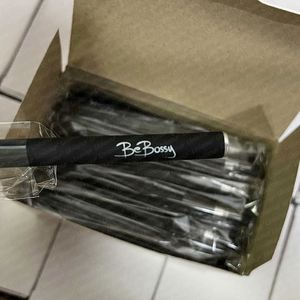 Stylo Gel Xd81 Promotionnel Personnalisé en Carbone Givré 0,5 mm pour Signature Professionnelle, Bureau, Étudiant et Examen - Product Image 4