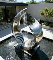 Fontaine décorative d'extérieur en métal, sculpture en acier inoxydable brossé en forme de cube