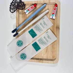 Vente en gros de fournitures d'hôtel kit dentaire écologique jetable bon marché brosse à dents dentifrice en plastique souple kit de toilette riche - Product Image 3