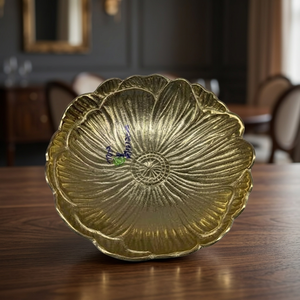 Plato Decorativo de Metal con Forma de Flor, Diseño Oriental Grabado a Mano, Color Dorado, para Fiestas - Product Image 2