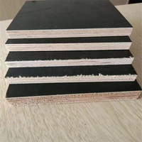 Contrachapado de 4x8 pies y 18 mm con película de seguridad antideslizante, pegamento fenólico negro, encofrado para construcción de hormigón