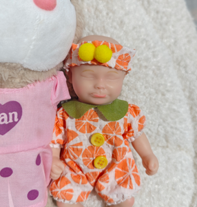 Muñeca de silicona sólida realista en <span class=keywords><strong>miniatura</strong></span> de 6 pulgadas para bebés, muñecas <span class=keywords><strong>Reborn</strong></span> para dormir, juguetes hiperrealistas para bebés para niños - Product Image 2
