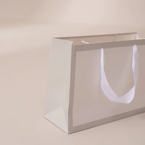 Sacs en papier personnalisés, emballage cadeau personnalisé, emballage commercial, shopping <span class=keywords><strong>pas</strong></span> <span class=keywords><strong>cher</strong></span> avec votre propre logo - Product Image 4