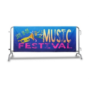 La barrière de clôture de rue extérieure est recouverte d'une barrière respirante imprimée de signe personnalisé Manchons de bannière à grille épaisse et fine - Product Image 1