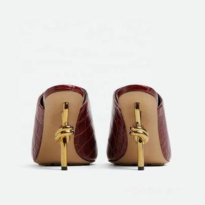 Sandali con <span class=keywords><strong>Tacco</strong></span> a Spillo in Metallo Irregolare e Punta Quadrata Stile Sfilata di Moda Estivi da Donna per Ragazze alla Moda - Product Image 6