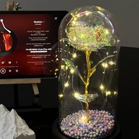 Lampes LED transfrontalières : Veilleuse Fleur Éternelle sous Cloche en Verre avec 3 Roses en Feuille d'Or – Cadeau Créatif pour la Fête des Mères et la Saint-Valentin