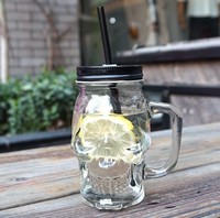 Bouteille en verre en forme de crâne 16oz 480ml Grimace Mug Bocal en verre à boire Bocal en verre avec poignée et couvercle