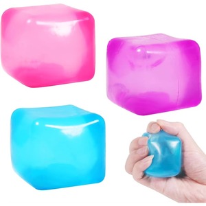 Cube anti-stress, balles anti-stress pour adultes et enfants, jouet sensoriel en forme de glaçon carré avec rembourrage rose et bleu - Product Image 1