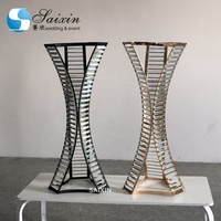 ZT-538 Dernière conception centre pièces d'or avec décor de fleurs centres de table pour la table de mariage avec cristal