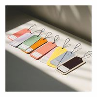 Étiquettes nominatives de haute qualité pour casiers de vêtements, en carton doré double face, sérigraphiées et gaufrées, avec logo personnalisé pour une utilisation en classe