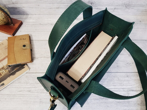 Sac à main en cuir personnalisé pour femme, sac bandoulière vert, sac fourre-tout pour ordinateur portable fait main, idée cadeau pour elle - Product Image 5