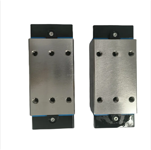 Bloque de rodillos Rexroth R1824 tamaño 45 55 65 Guía lineal R18244232X R18245232X En stock - Product Image 3