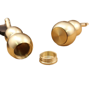 <span class=keywords><strong>La</strong></span> gourde creuse en cuivre <span class=keywords><strong>a</strong></span> un fond ouvert et une bouche tordue. Grande boîte ouvrable pour contenir du cinabre. - Product Image 2