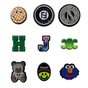 Thiết Kế Miễn Phí Tự Làm Tùy Chỉnh Thêu Chenille Chữ Gấu Phim Hoạt Hình Huy Hiệu Các Bản Vá Lỗi Cho Sắt Nhãn Logo Được Sử Dụng Trên Quần Áo Mũ - Product Image 3