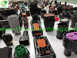 Conector CNCH de 2 Furos para Chicote de Fiação do Ventilador Eletrônico VW Volkswagen - Direto da Fábrica - Product Image 2