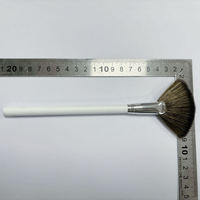 Groothandel op maat gemaakte gezichts-fan brushes, spa-fan brushes, cruelty-free, in OPP-zak, synthetisch haar, professionele make-up kwast
