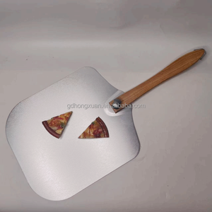 Paleta giratoria de pelar <span class=keywords><strong>Pizza</strong></span> de grado alimenticio, <span class=keywords><strong>pala</strong></span> giratoria, mango de madera sólida, tornillo de acero inoxidable, herramientas de hornear, precio de fábrica de regalo - Product Image 4