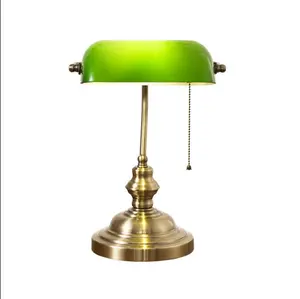 Groothandel groen glas leeslamp-Antieke Tafel Lamp Messing Base Handgemaakte Emerald Groen Glas Schaduw Vintage Kantoor Tafel Licht Voor Kantoor Bibliotheek Studeerkamer