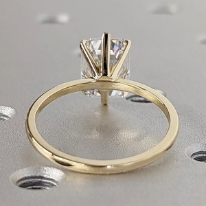 Anello di Fidanzamento in <span class=keywords><strong>Oro</strong></span> Massiccio 14k/18k con <span class=keywords><strong>Diamante</strong></span> Taglio Smeraldo Certificato HPHT IGI per Donne - Product Image 3