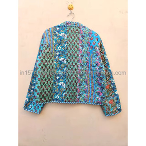 Veste matelassée en coton pour femme avec imprimé floral fait main, col en V et décoration rayée, style bohème tendance pour les soirées d'hiver - Product Image 6