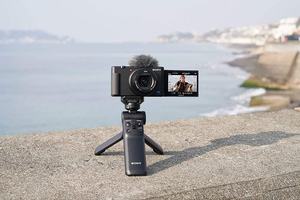 Trípode de Agarre Ajustable Inalámbrico con Rotación de 360 Grados para Material de Silicona - Fotografía/Video/Vlogging (GP-VPT2BT) Negro - Product Image 2